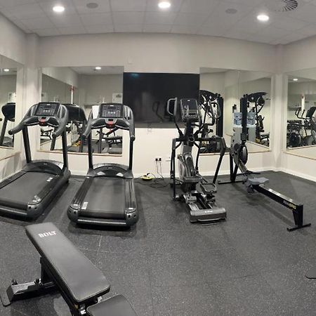 Metro Apartments Dublin Airport Екстер'єр фото